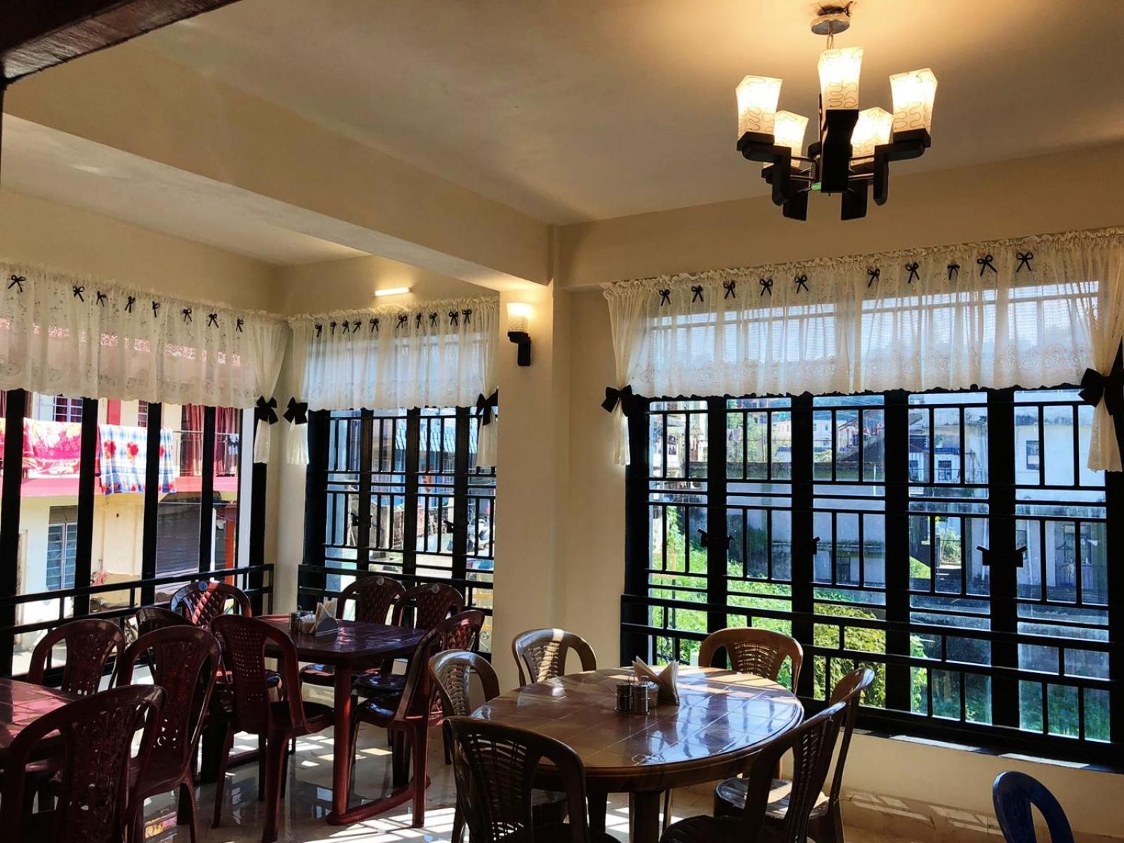 Gracious Lodge Shillong Exterior photo